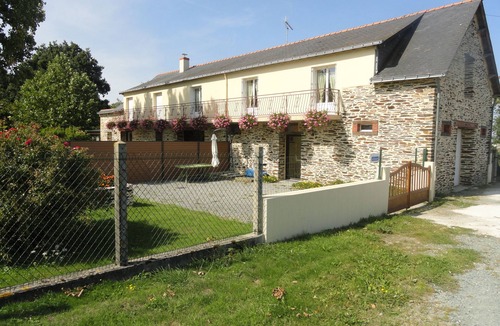 Conquereuil House | 7 km from DERVAL, stone house 4/5 adults + 1 baby. INTERNET BOX.