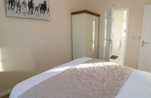 Stourport-on-Severn Cottage | 7 MART LANE, family friendly, with a garden in Stourport-On-Severn