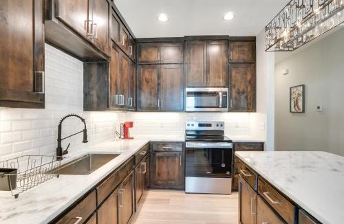 San Angelo House | 7 Mi to AFB: Modern 2-Unit Combo in San Angelo