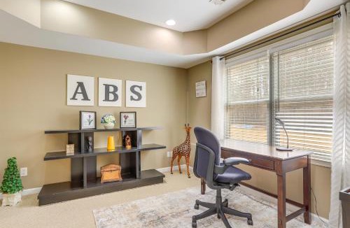 Tyrone House | 7 Mi to Arthur Blank & Trilith Studios: Cozy Suite