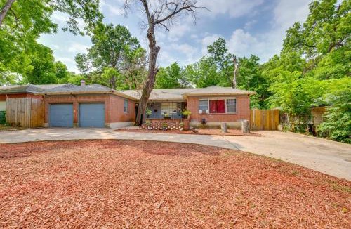 Dallas Apartment | 7 Mi to Downtown Dallas WFH-Friendly Studio