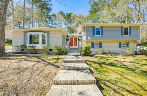 Durham House | 7 Mi to Dtwn Durham: Home w/Hot Tub & Game Room!