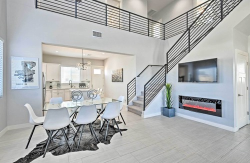 Alhambra House | 7 Mi to Dtwn Phoenix: Group-Friendly Getaway