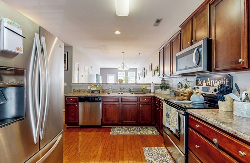 Winston - Salem House | 7 Mi to Dtwn Winston-Salem! Townhouse w/Pool
