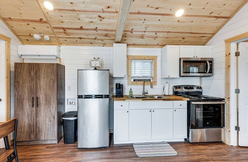 Perry Cabin | 7 Mi to Keaton Beach: Peaceful Perry Gem!