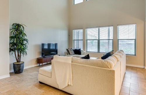 Bonanza House | 7 Mi to Lake Casa Blanca: Laredo Family Home!
