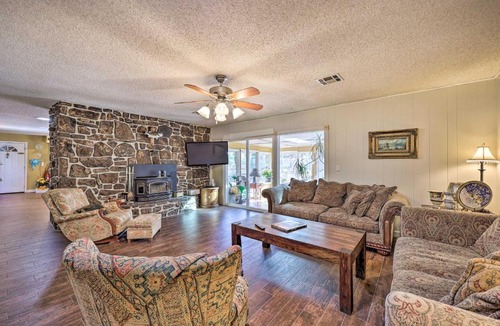 Rogers Villa | 7 Mi to Lake: Expansive Rogers Villa w/Pond!