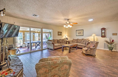 Rogers Villa | 7 Mi to Lake: Expansive Rogers Villa w/Pond!