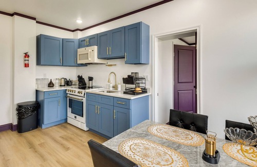 Collingdale Apartment | 7 Mi to Lincoln Financial! Charming Philly Apt