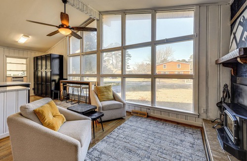 Havelock House | 7 Mi to Neuse River! Family Home w/Poolside Oasis