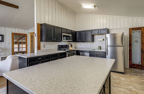 Havelock House | 7 Mi to Neuse River! Family Home w/Poolside Oasis