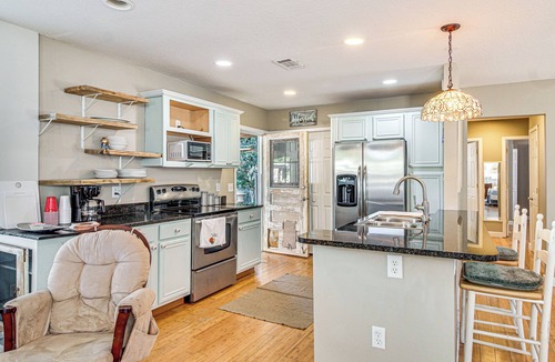 Navy Point House | 7 Mi to Pensacola Beach: Home w/Pet-Friendly Yard