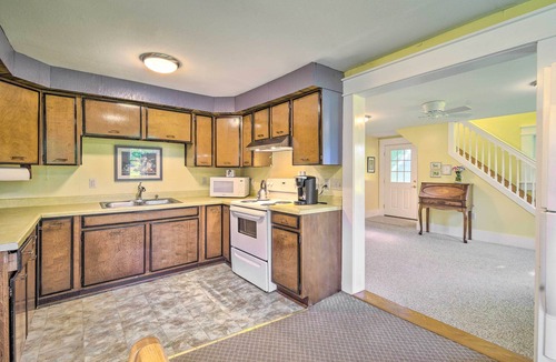 Oaks Corners House | 7 Mi to Seneca Lake: Family Retreat in Stanley