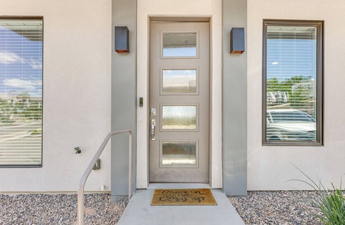 St. George Apartment | 7 Mi to Snow Canyon: Townhome w/Arcade Games!