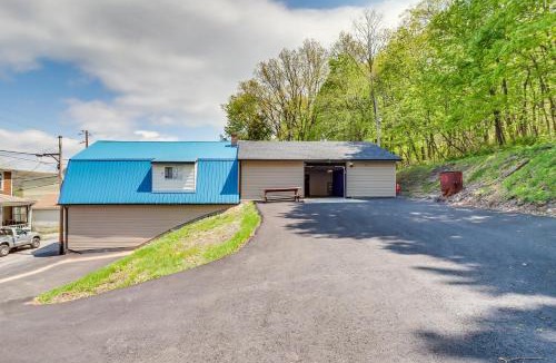 Lansford House | 7 Mi to Whitewater Rafting: Cozy Lansford Cabin!