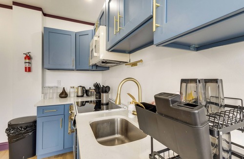 Collingdale Apartment | 7 Mi to World Cup Matches! Charming Philly Apt