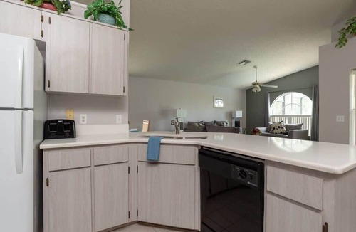 Lindfields House | 7 miles to Disney | 3bd | Pool