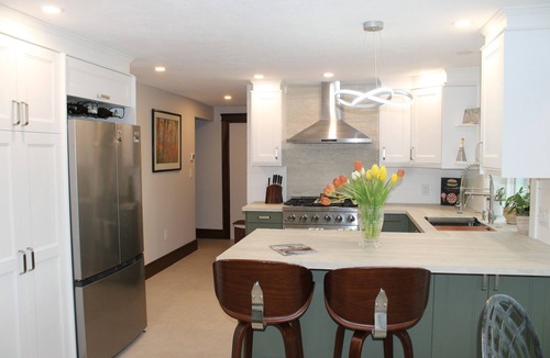 Norwood House | 7 miles to World Cup Stadium! Hot Tub + Firepit