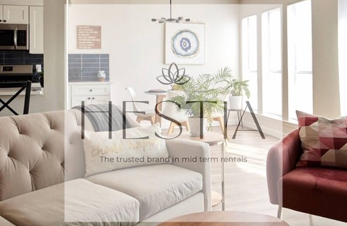 Barrington Oaks House | 7 Min to Apple | Ensuite 2BR + Garage
