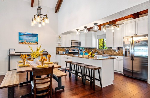 Delray Beach House | 7 Mins to Beach & Atlantic Ave Heated Pool Fun Backyard!