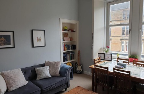 Kelvinbridge Apartment | 7 mins to SEC Glasgow