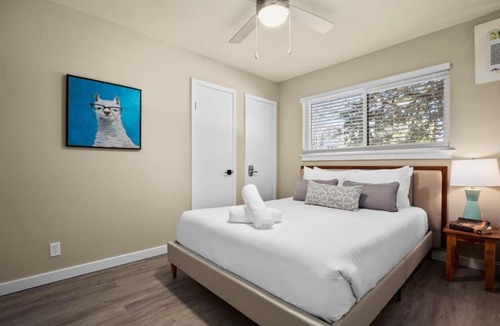 Westfield Apartment | 7-Minute Walk to Deep Eddy Pool, Parking, and Grill