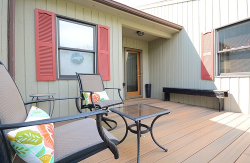 Ithaca House | 7 Minutes Away from Everything!