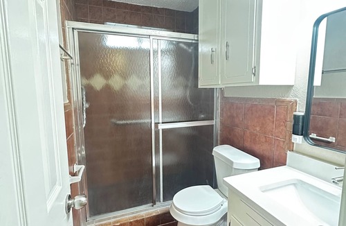 South Side House | 7 people sleep.3 bedrooms 2 bathrooms.1550 sqft home