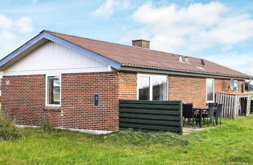 Lild Strand House | 7 person holiday home in Frøstrup