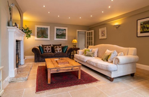 Cheltenham Apartment | 7 Royal Parade