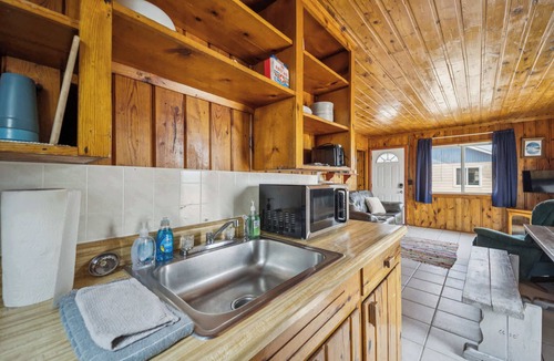 Oscoda Cabin | #7 | Sleeps More, Cozy, Lake Access