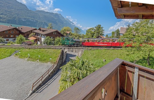 Brienz Apartment | 7' to lake+train, views, spacious, garden, parking