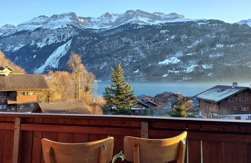 Brienz Apartment | 7' to lake+train, views, spacious, garden, parking