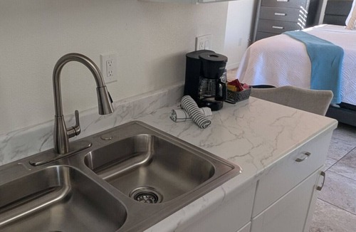 Siesta Key Hotel | #7-TwinPalms-King Studio Suite