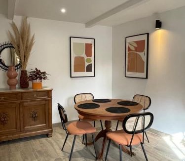 Chatel-Saint-Germain Apartment | 70 Cour La Fontaine