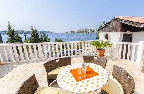 Rogoznica Apartment | 70 m² Apartment ∙ 2 bedrooms ∙ 6 guests
