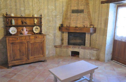 Dondas House | 70 m² Farmhouse ∙ 2 bedrooms ∙ 4 guests
