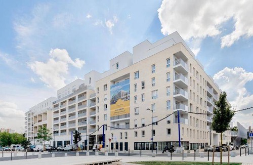Meudon-la-Foret Apartment | 70 m² Serviced apartment ∙ 6 guests
