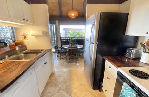 Punaluu House | 70 Pogs Place at Black Sand Beach