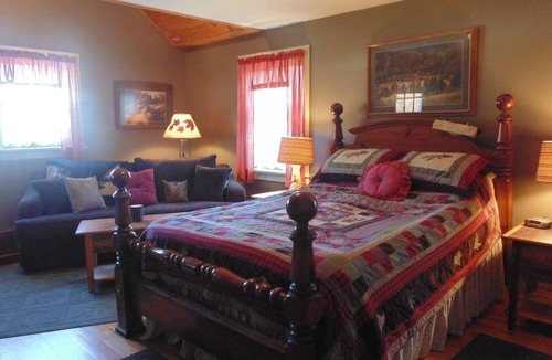 Athol House | 70 Private Acres-SKI! SKI! SKI!