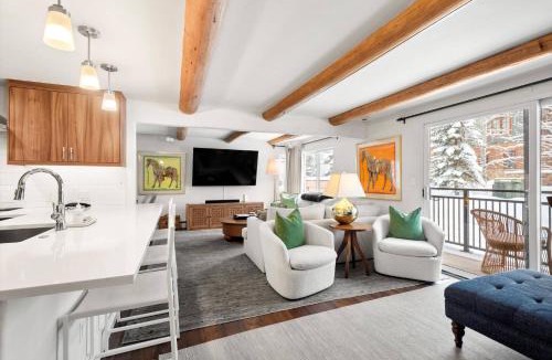 Aspen House | 700 Monarch 201