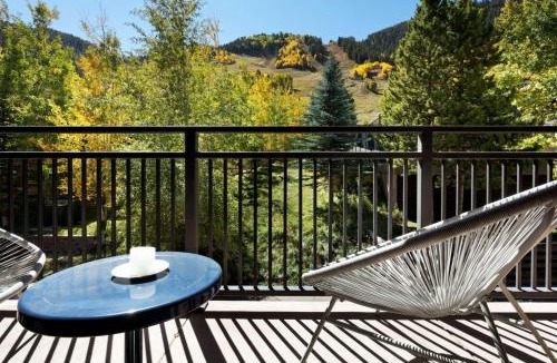 Aspen House | 700 Monarch 302