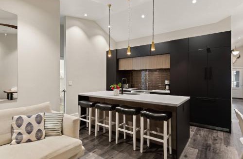 Aspen House | 700 Monarch 302