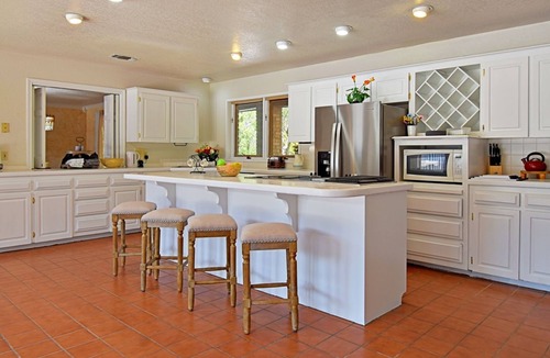 Copperas Cove House | 7000 sqft house on 5 acre with pool and indoor basketball/Raquetball court