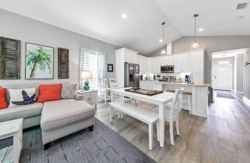 El Centro Beach House | 🏖️700yds to Beach-Pool-Grill-Gas Firepit-Beach Life🏖️