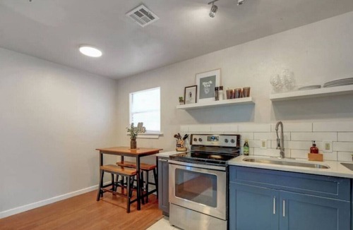 North San Antonio - SAT House | 702B · Cozy Modern Alamo City Retreat