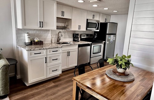 Gulf Shores Condo | 709"A" - Limited 20% off Rent in for April!
