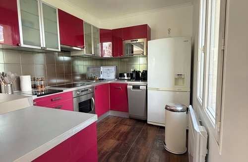 Pomponne Apartment | 70m² duplex apartment Marne view - 5 pers, quiet, near Disneyland & train station