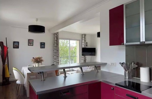 Pomponne Apartment | 70m² duplex apartment Marne view - 5 pers, quiet, near Disneyland & train station