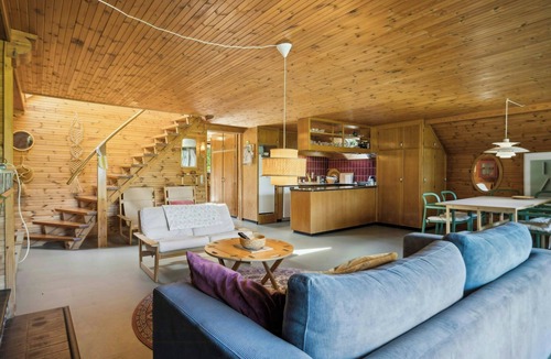 Vester Grønning House | 70s holiday home with fjord views at Lyby Beach